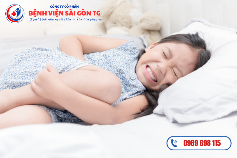 Đau bụng là triệu chứng thường gặp nhất ở trẻ bị viêm hạch mạc treo