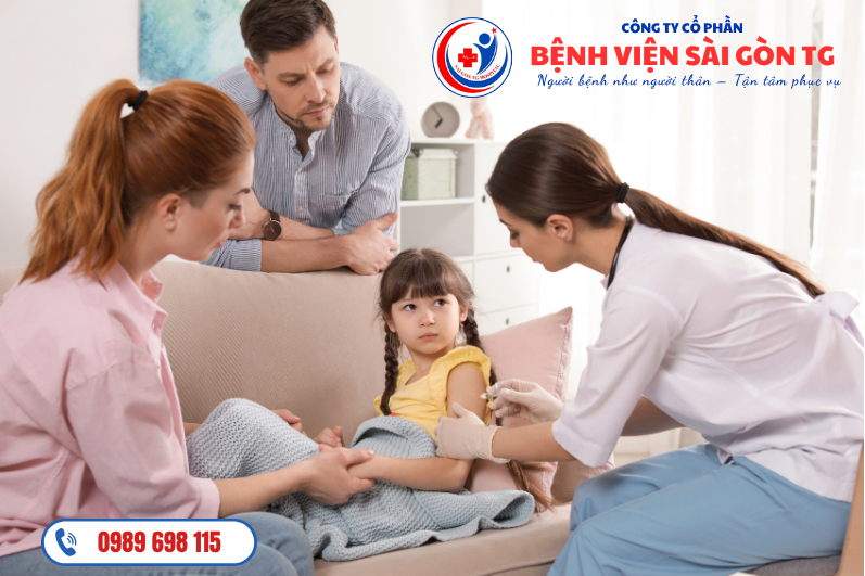 Tiêm chủng đầy đủ theo khuyến cáo có thể giúp phòng ngừa viêm hạch mạc treo ở trẻ